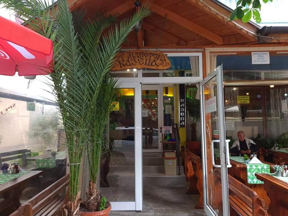 Family Hotel Four Seasons צרבו מראה חיצוני תמונה