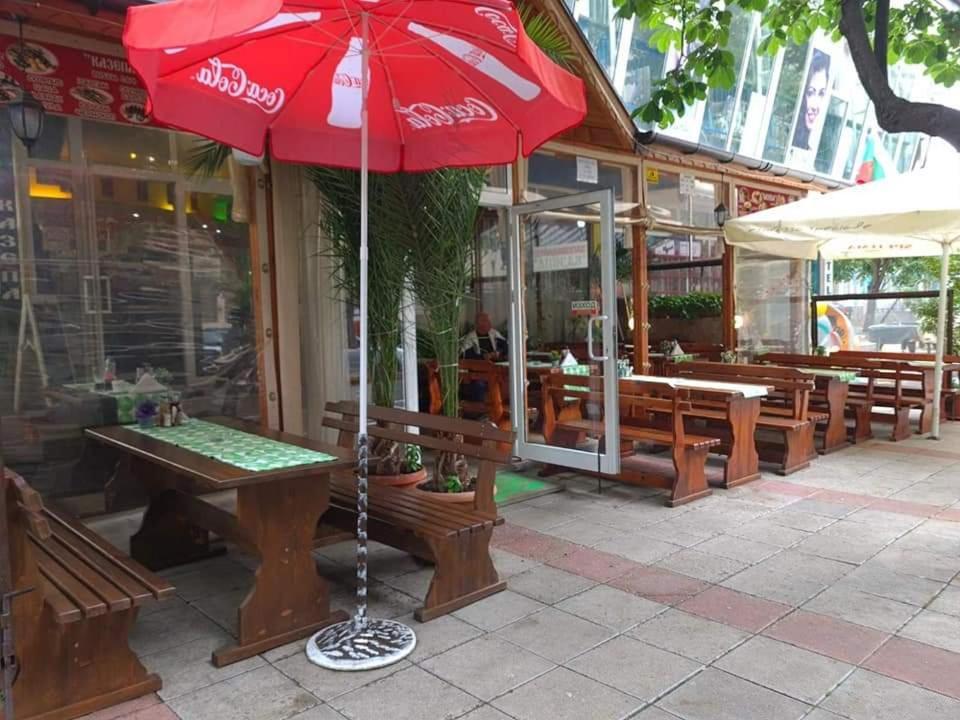 Family Hotel Four Seasons צרבו מראה חיצוני תמונה