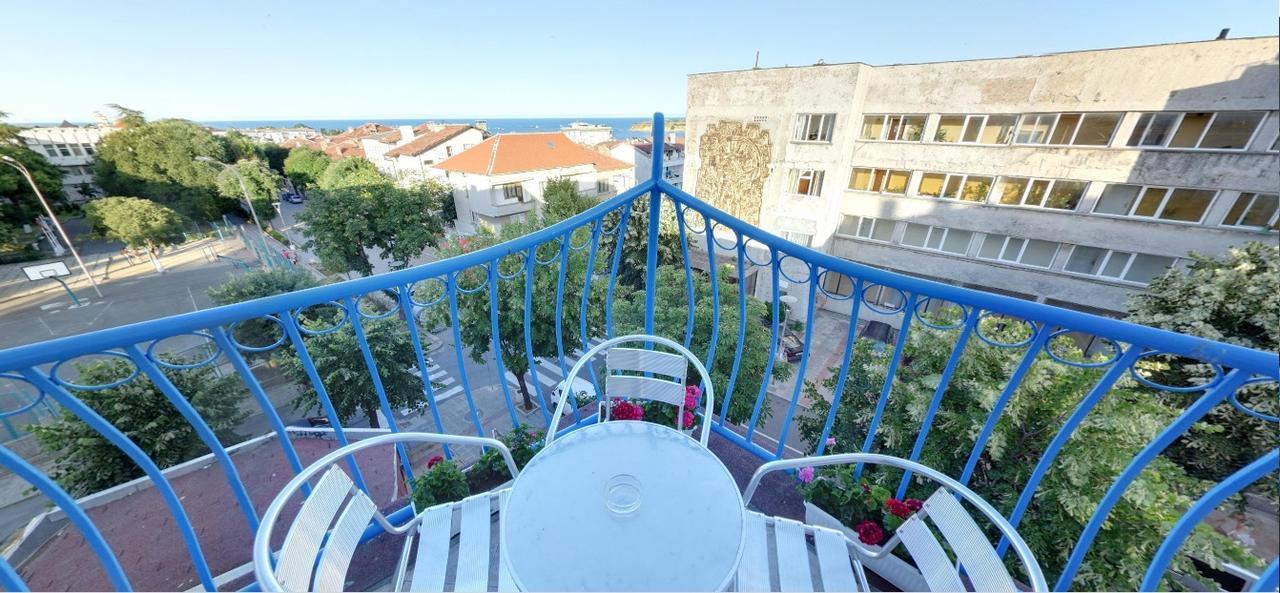 Family Hotel Four Seasons צרבו מראה חיצוני תמונה
