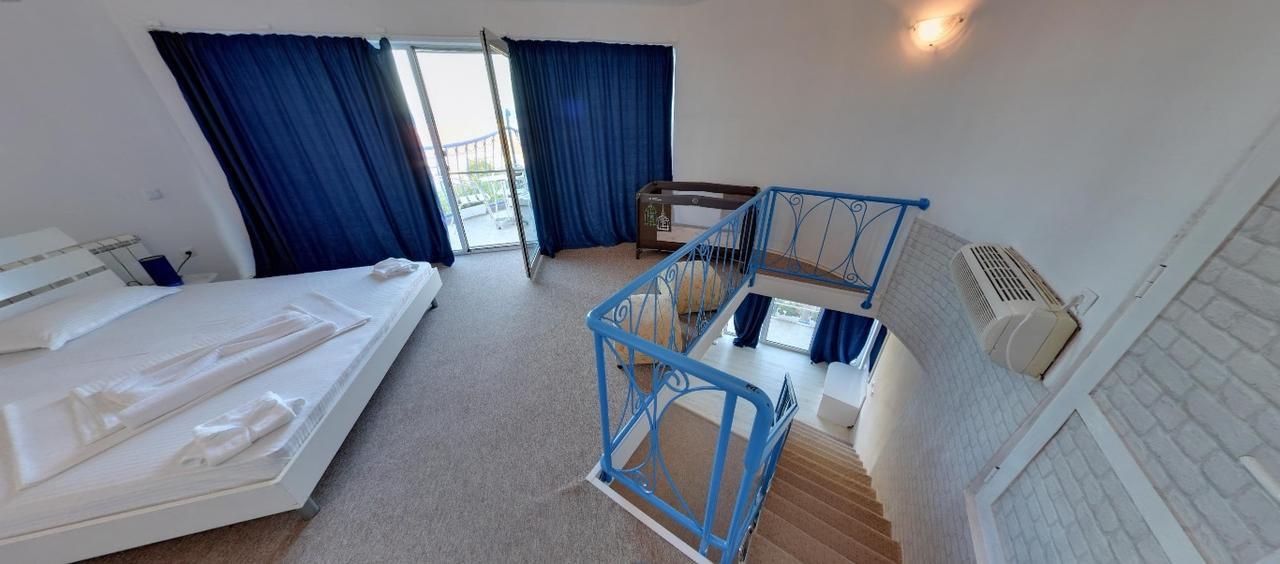 Family Hotel Four Seasons צרבו מראה חיצוני תמונה